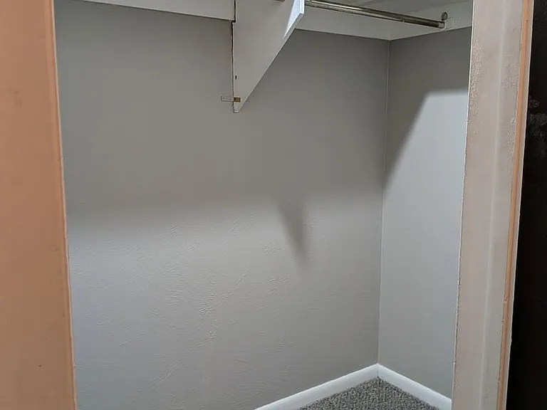 95 N Clarkson St Carolyn Arms Apartments — Photo 9