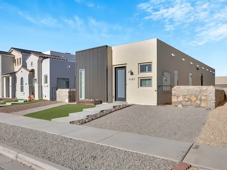 4524 Mark Avizo St — Photo 2