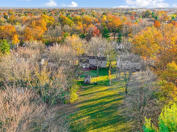 4th image of 8048 Buckland Dr