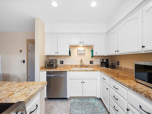 3rd image of 676 N 12th St APT 5