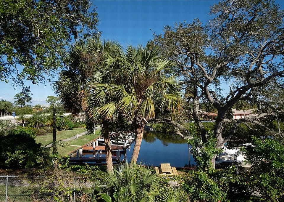 1st image of 1600 NE Dixie Hwy APT 15-201