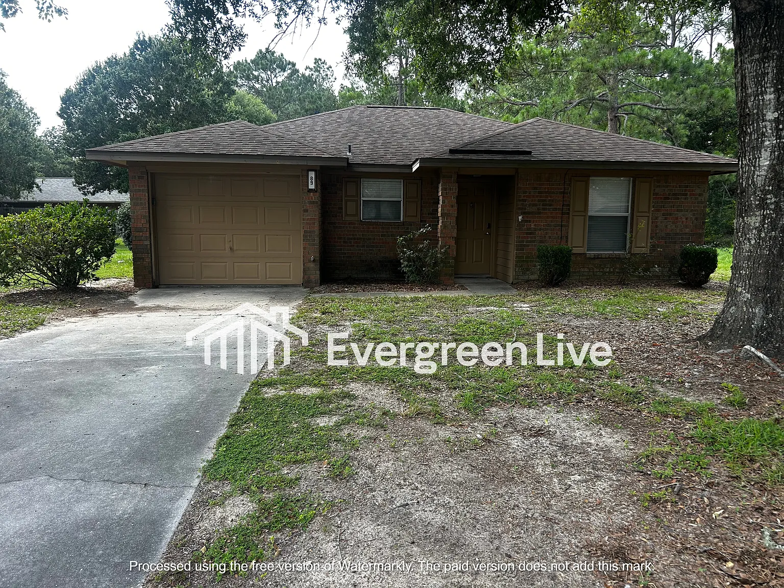 3 bed, 1.0 bath, 1694 sqft, $1,595 — Photo 1