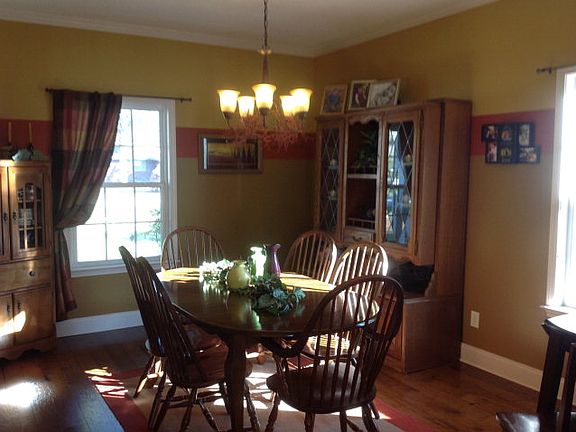 3rd image of 100 Pine Lake Dr