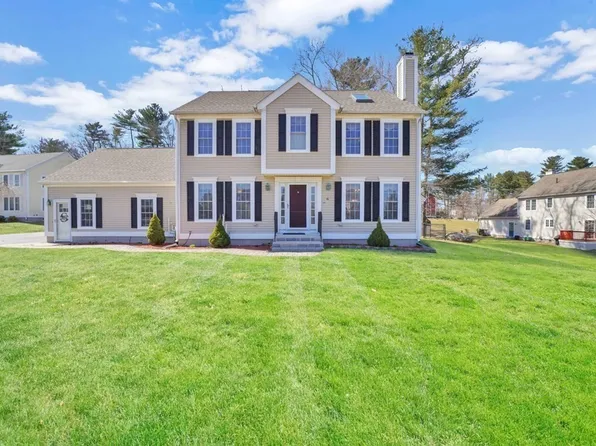 4 Founders Ct, Oxford, MA 01540