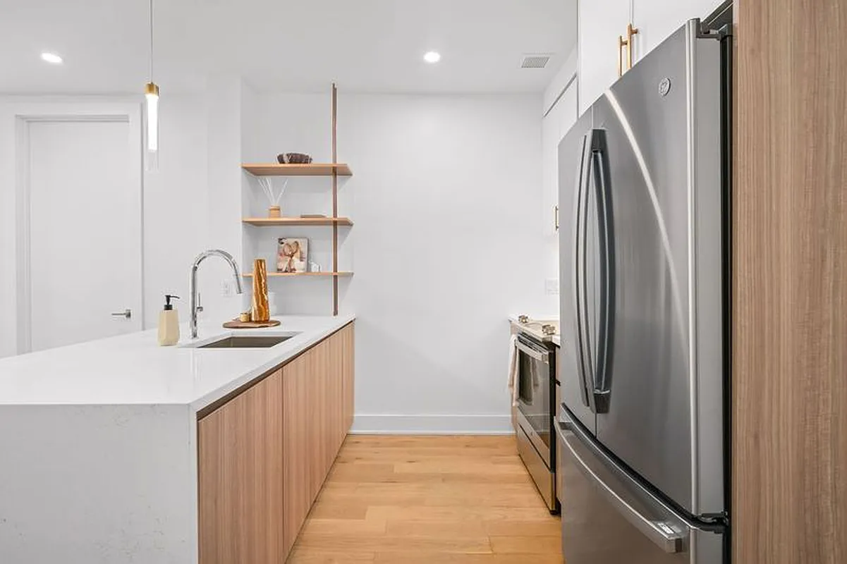 224-26 Davenport Avenue 615