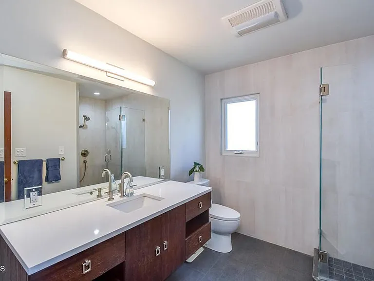 2021 Meridian Ave — Photo 13