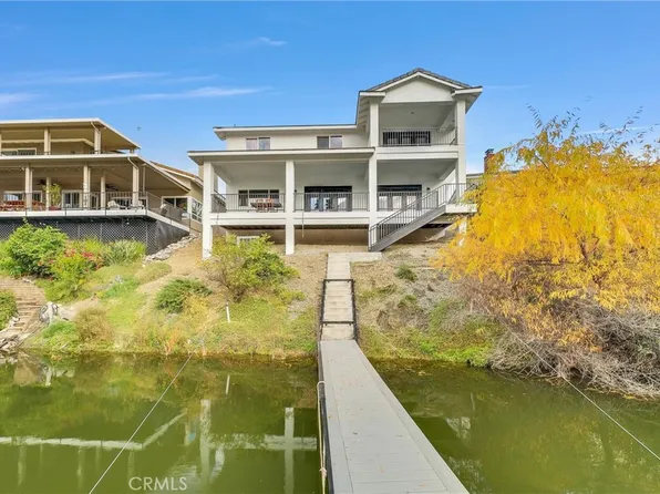 30169 Cove View St, Canyon Lake, CA 92587