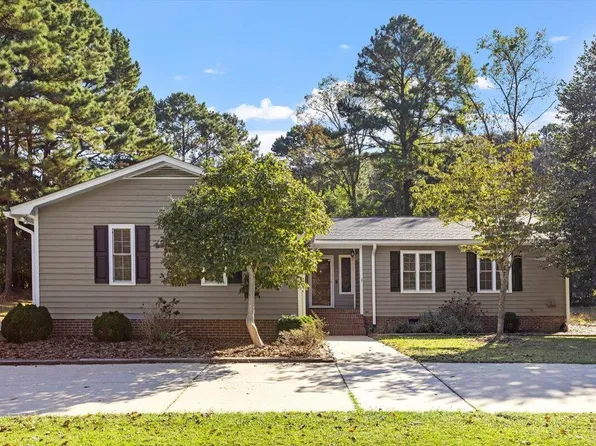 5505 Swiftbrook Cir, Raleigh, NC 27606