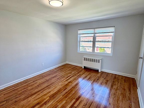 3rd image of 10 Ellington St #38-2B