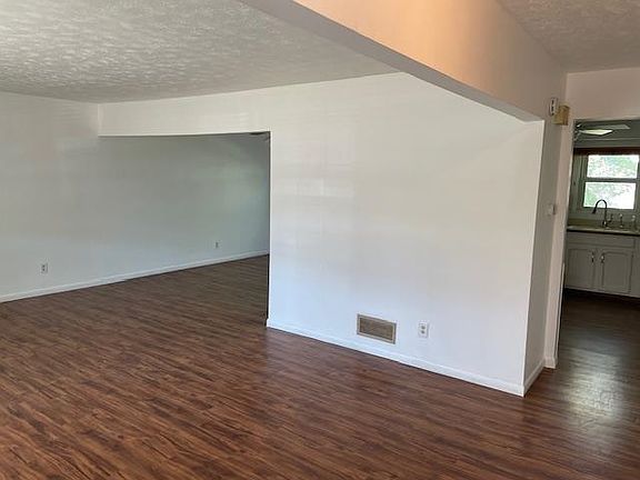 2nd image of 4203 Fairacres Rd