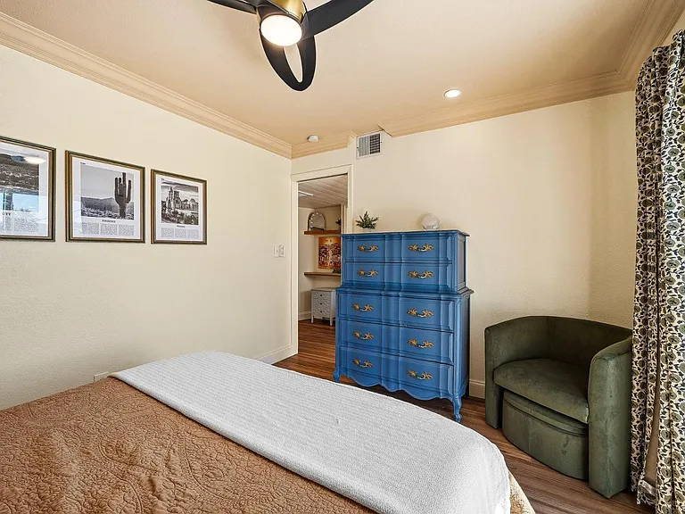 385 W Pierson St #E5 — Photo 17