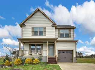 101 Hunter Fox Trl, Angier, NC 27501