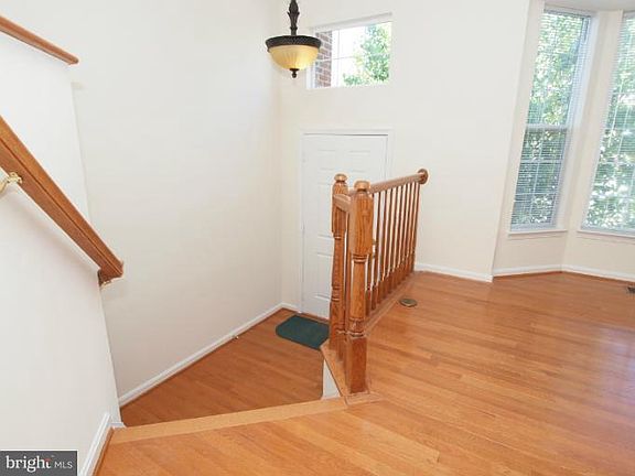 2nd image of 4787 Thornbury Dr