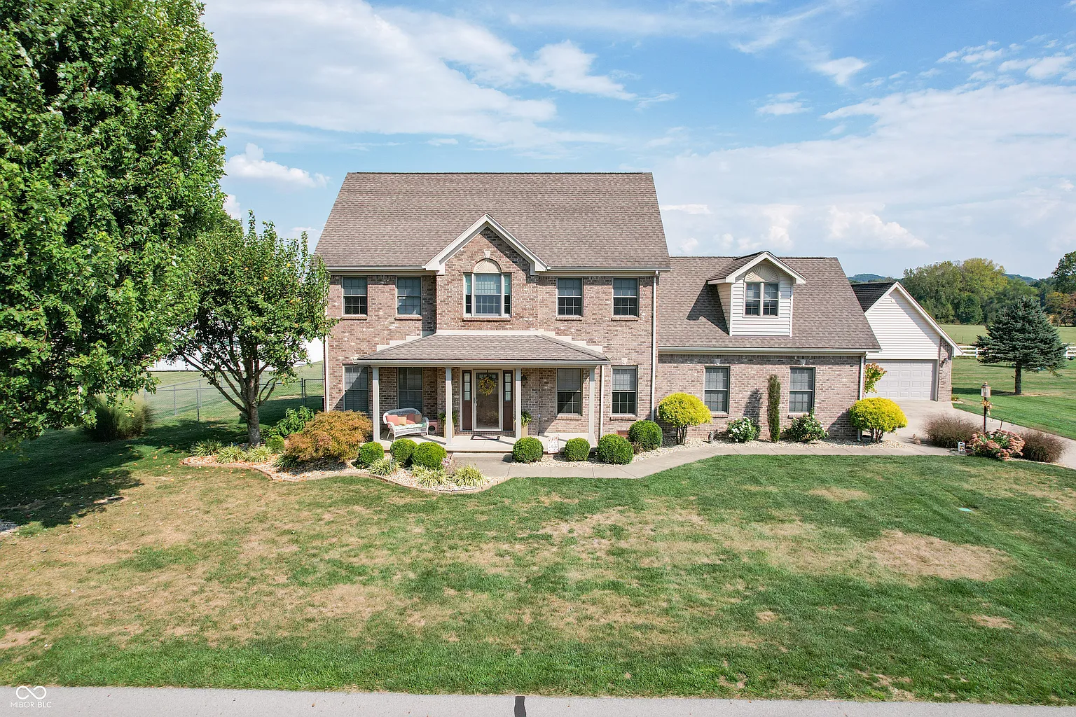 960 Buena Vista Dr photo 1