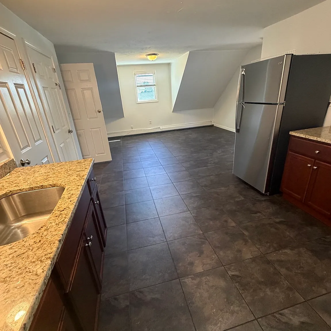 2 bed, 1.0 bath, 700 sqft, $1,750 — Photo 3