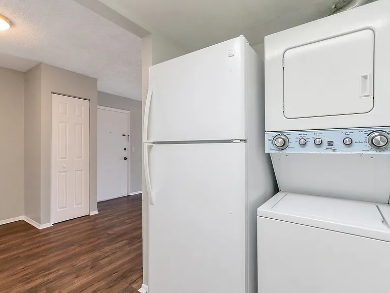 922 Lake Destiny Rd #E — Photo 11