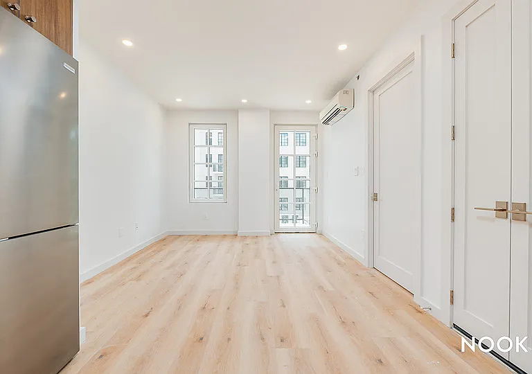 68 Gold St #4P — Photo 5