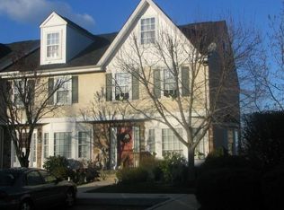 905 Coventry Pointe Ln, Pottstown, PA 19465