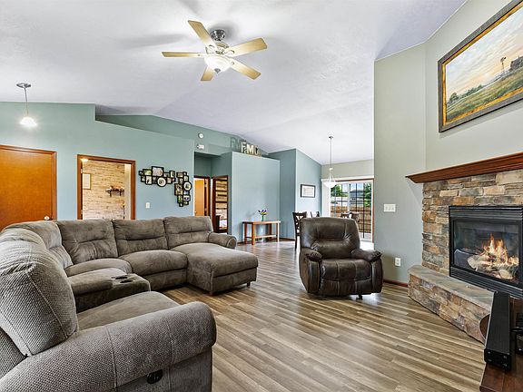 5th image of 500 Cedar Dr