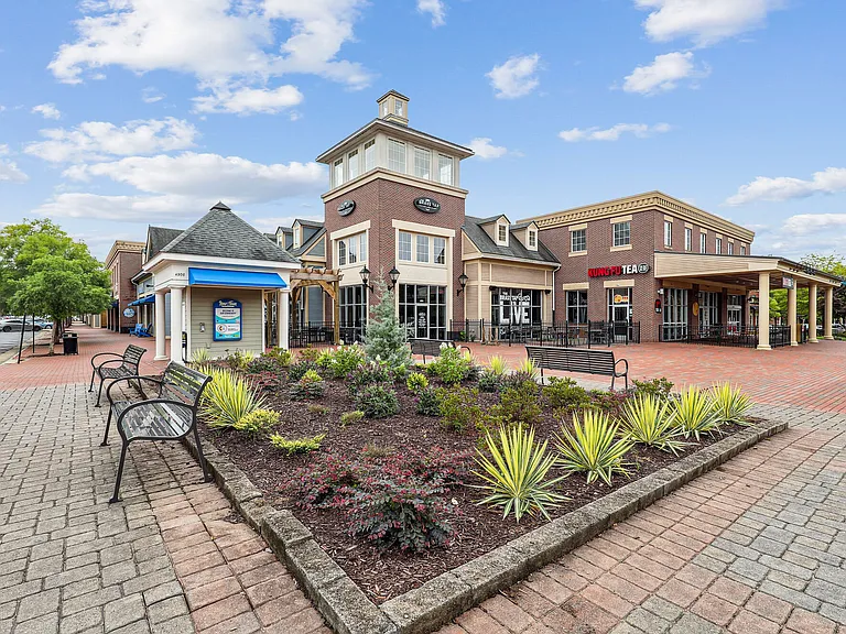 The Pointe At New Town — Photo 30