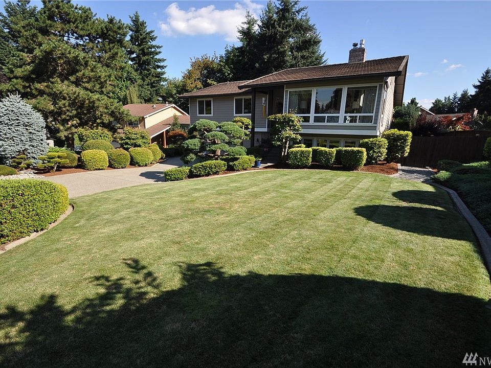 1st image of 15811 NE 50th Ct