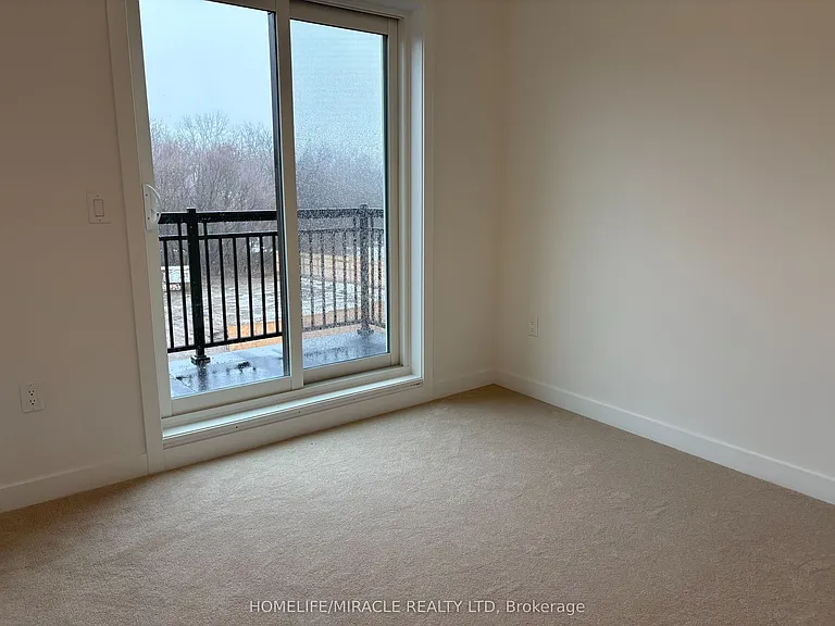 15100 Yonge St #211 — Photo 27
