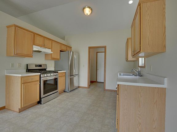 3rd image of 380 W Park St