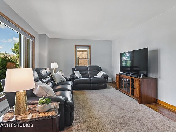 3rd image of 8251 N Olcott Ave