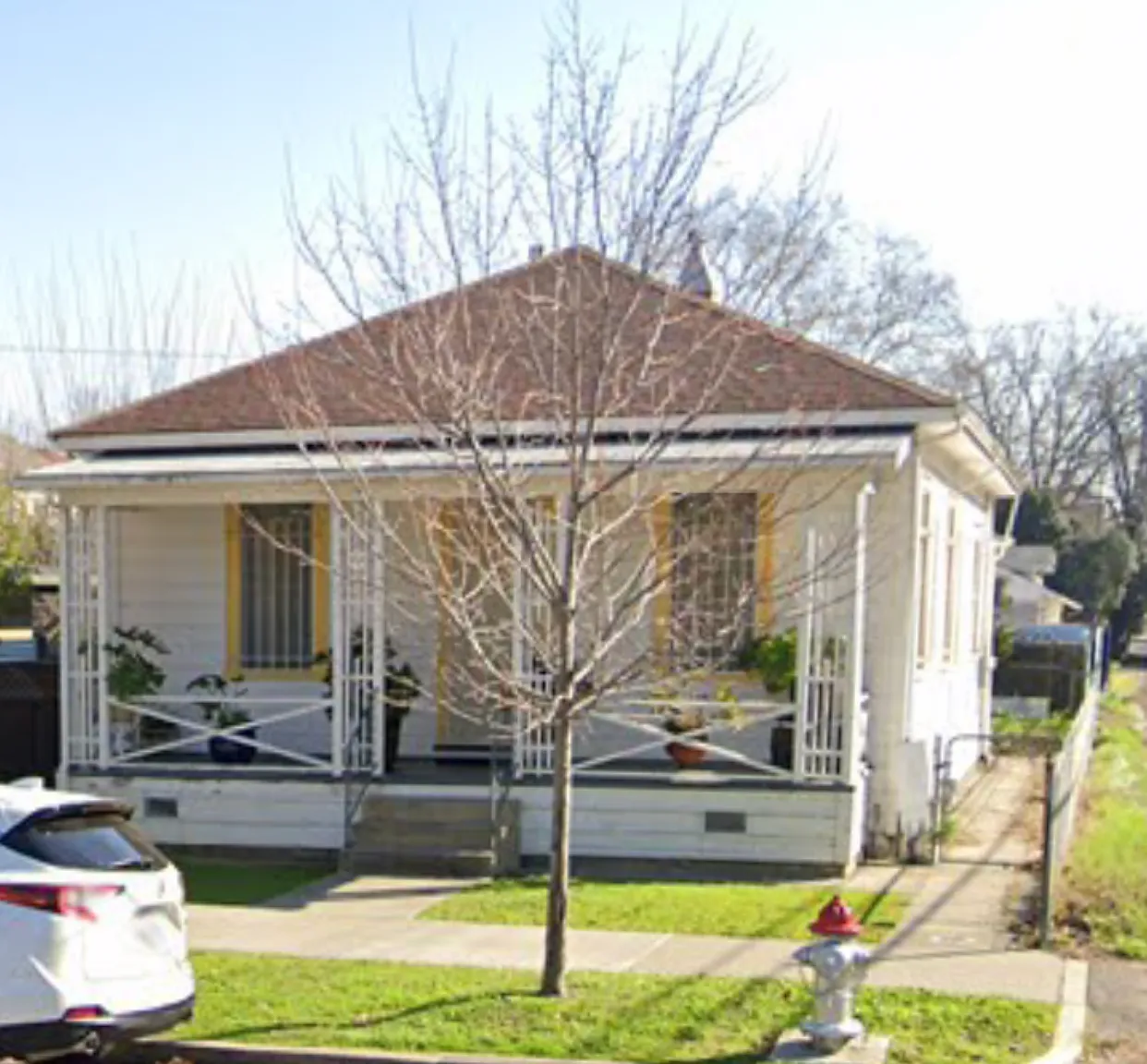 3 bed, 1100 sqft, $2,688 — Photo 3