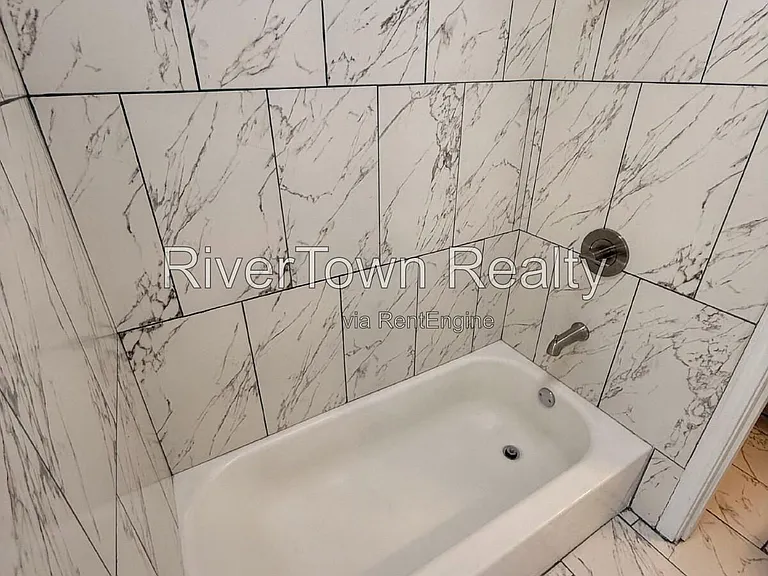 1162 Elkwood Cv — Photo 13