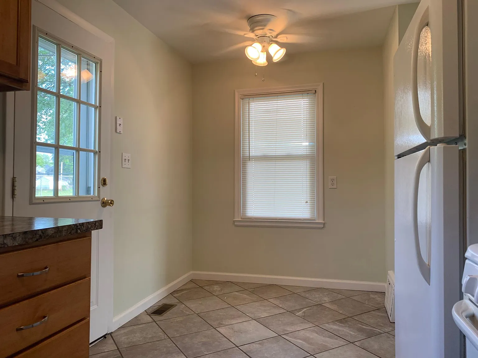 4336 Walker Ave — Photo 3