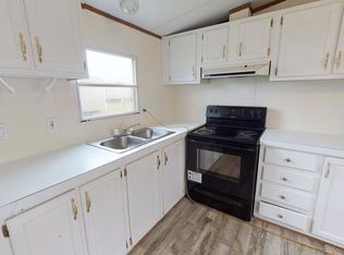 244 McAdam Dr, Elizabethtown, NC 28337