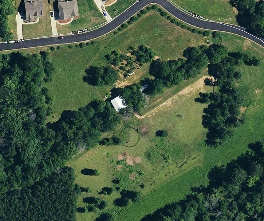 1st image of 4012 Lindsey Dr