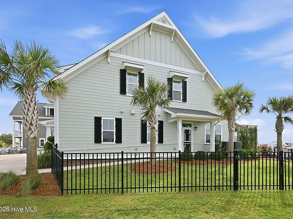 4th image of 513 Turner Street