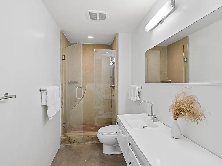 946 Ocean Rd — Photo 16