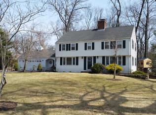 23 Oak Ridge Lane, West Hartford, CT 06107