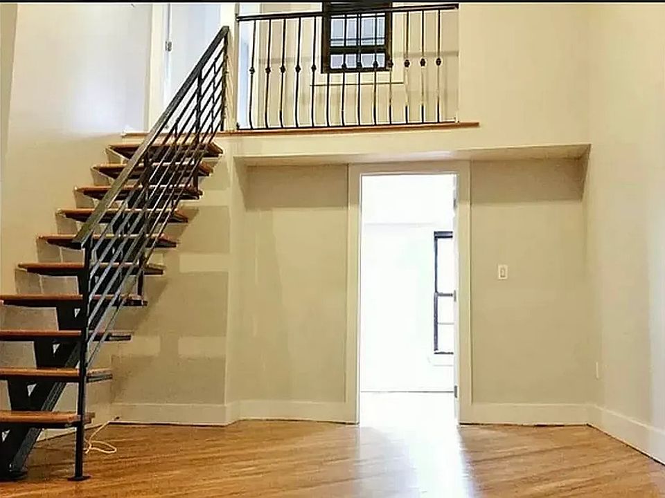 1st image of 192 Jefferson St APT 3R