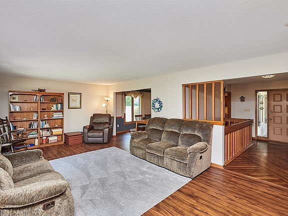3rd image of 10670 Ridgeview Dr
