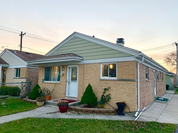 7848 Meade Ave, Burbank, IL 60459