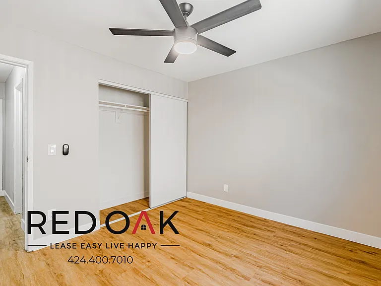 921 W 82nd St #2 — Photo 23