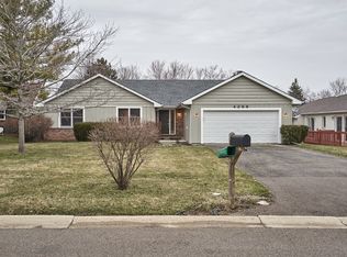 4268 Shadowrock Ct, Gurnee, IL 60031