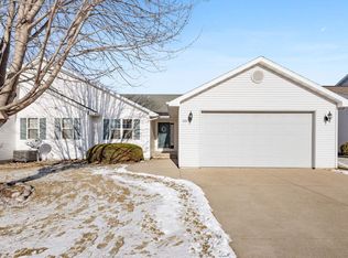 422 Theresa Ct, Kimberly, WI 54136