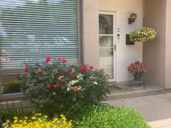 (undisclosed Address), Elmhurst, IL 60126