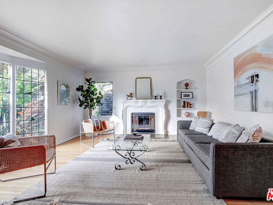 1st image of 8021 Blackburn Ave #2