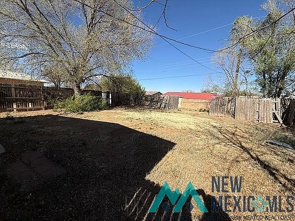 5th image of 2422 Cholla St