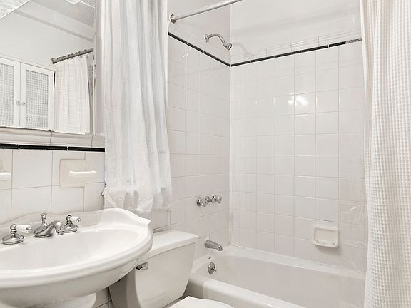 5th image of 41 W 72nd St APT 14H
