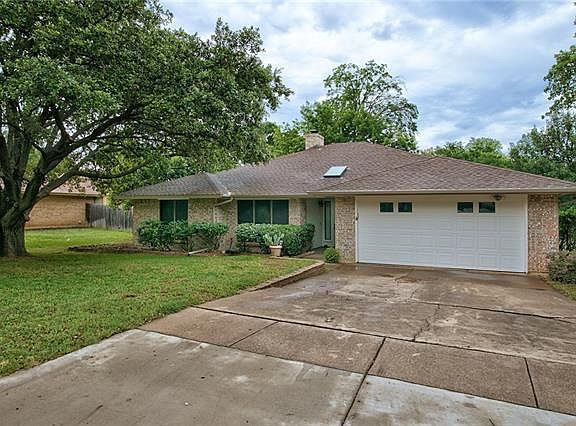 2nd image of 5403 Oak Springs Dr