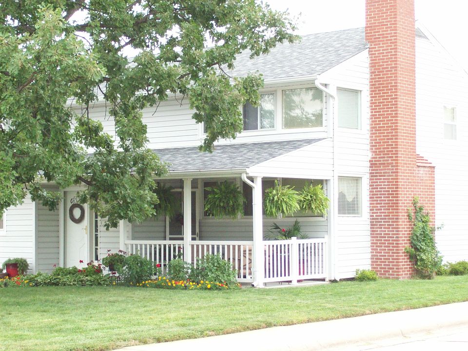 1st image of 504 W 13th St