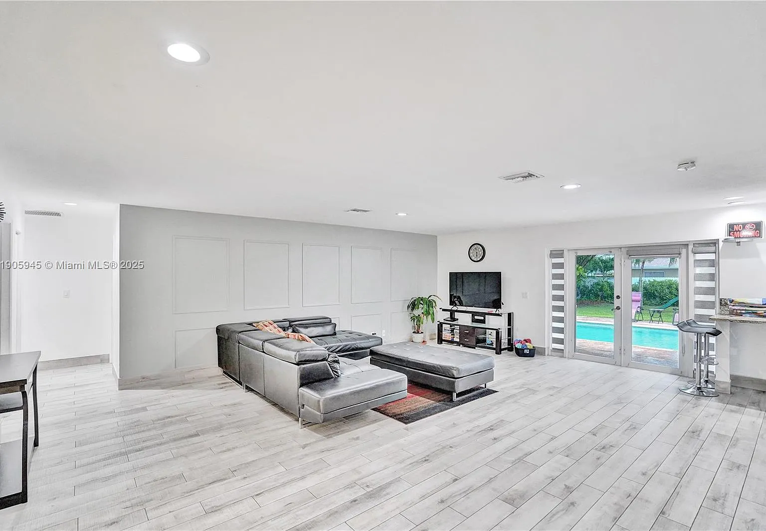 Sunny Isles Park Sec 1 — Photo 3