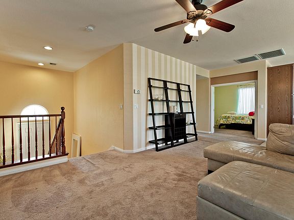 5th image of 11808 Luna Del Mar Ln
